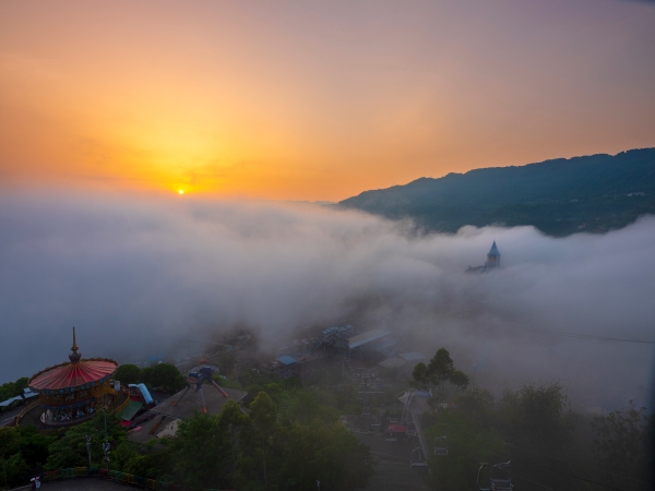 平流雾景观。杨润渝摄